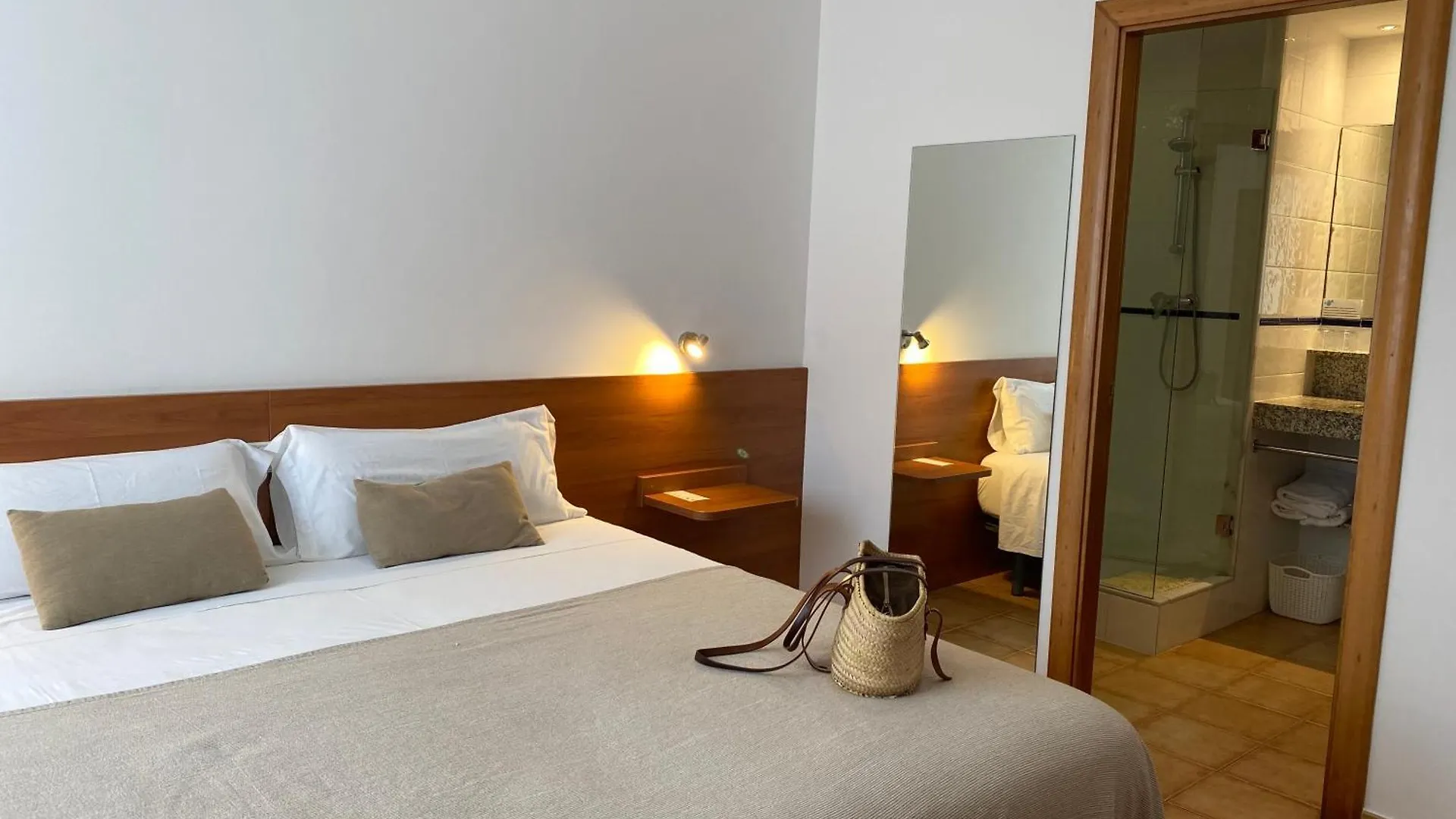 Vehi Hotel Cadaques